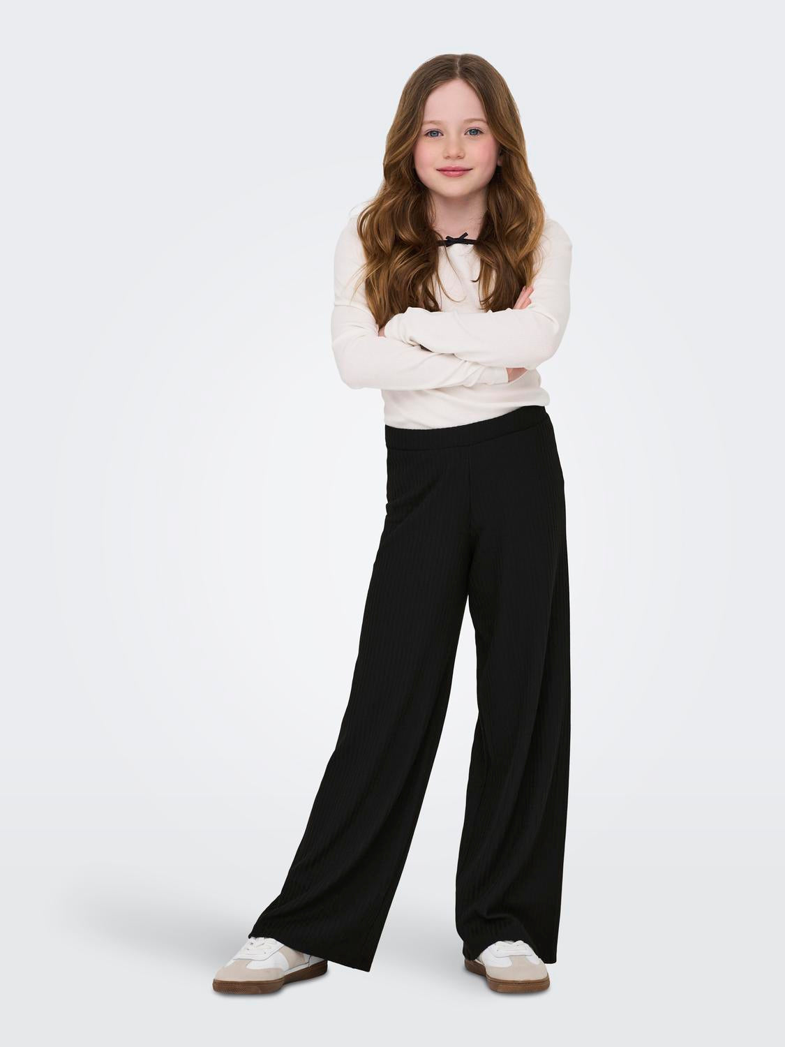 model_shot-front_full